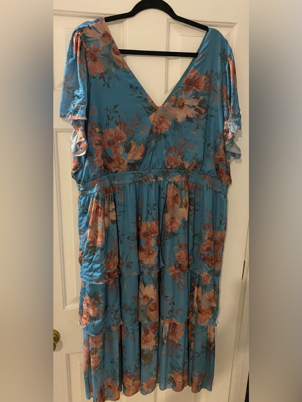 Maurice’s 3x Floral V-Neck Blue Tiered